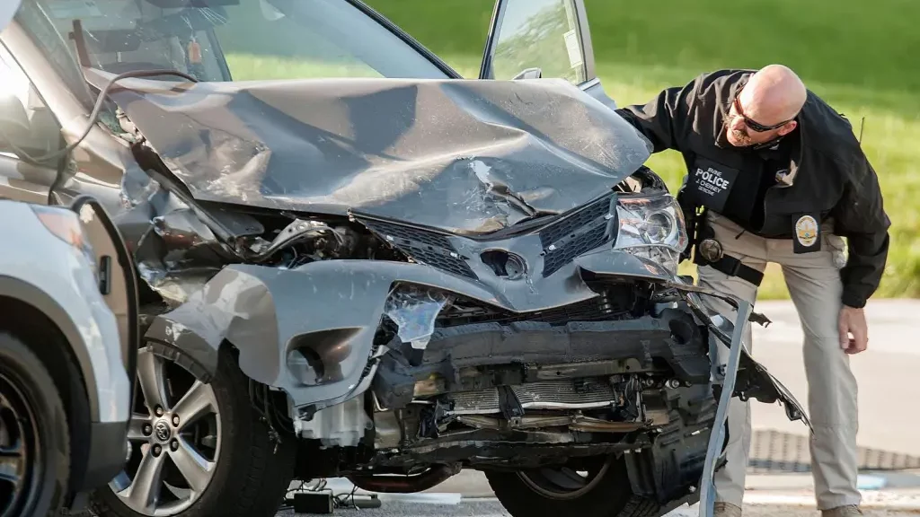 Woman dies after crashing into Irvine Lake